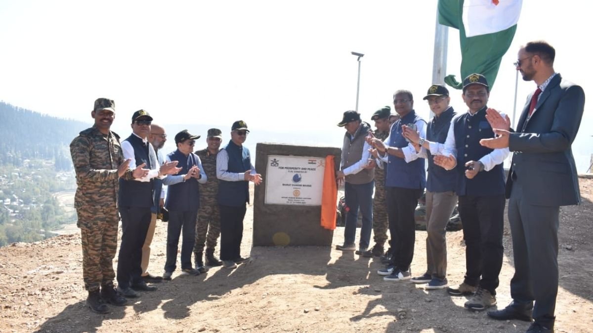 GJEPC and BDB Make History by Hoisting the Tiranga on Himalayas at LOC