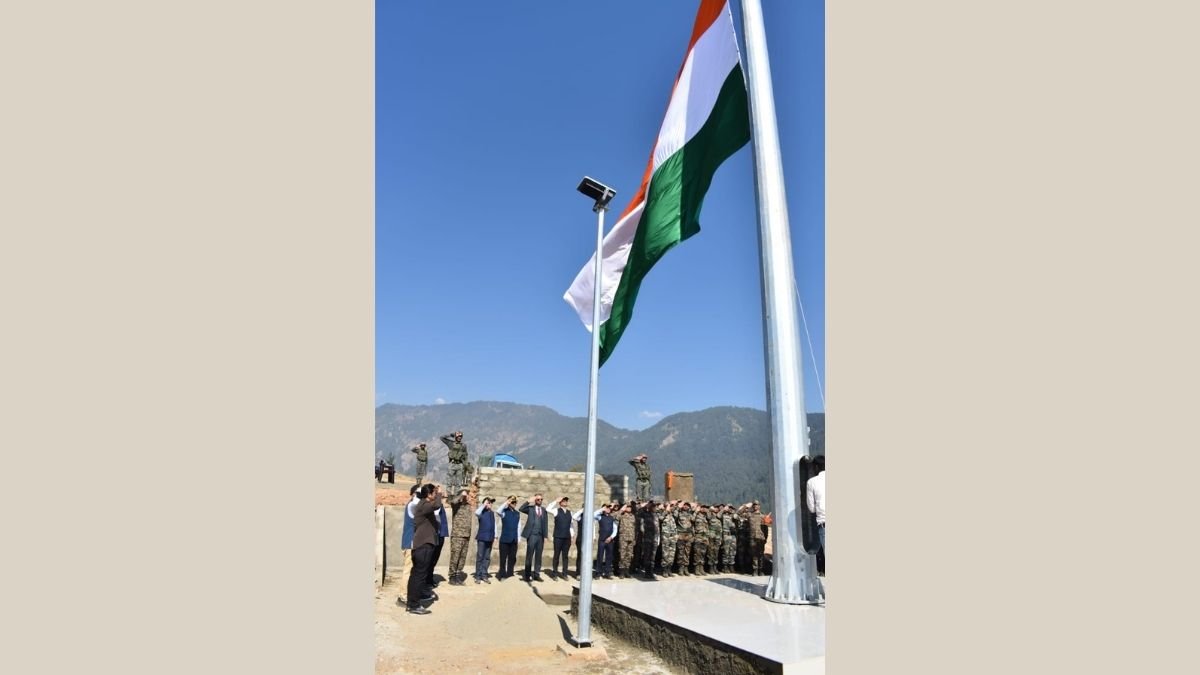 GJEPC and BDB Make History by Hoisting the Tiranga on Himalayas at LOC