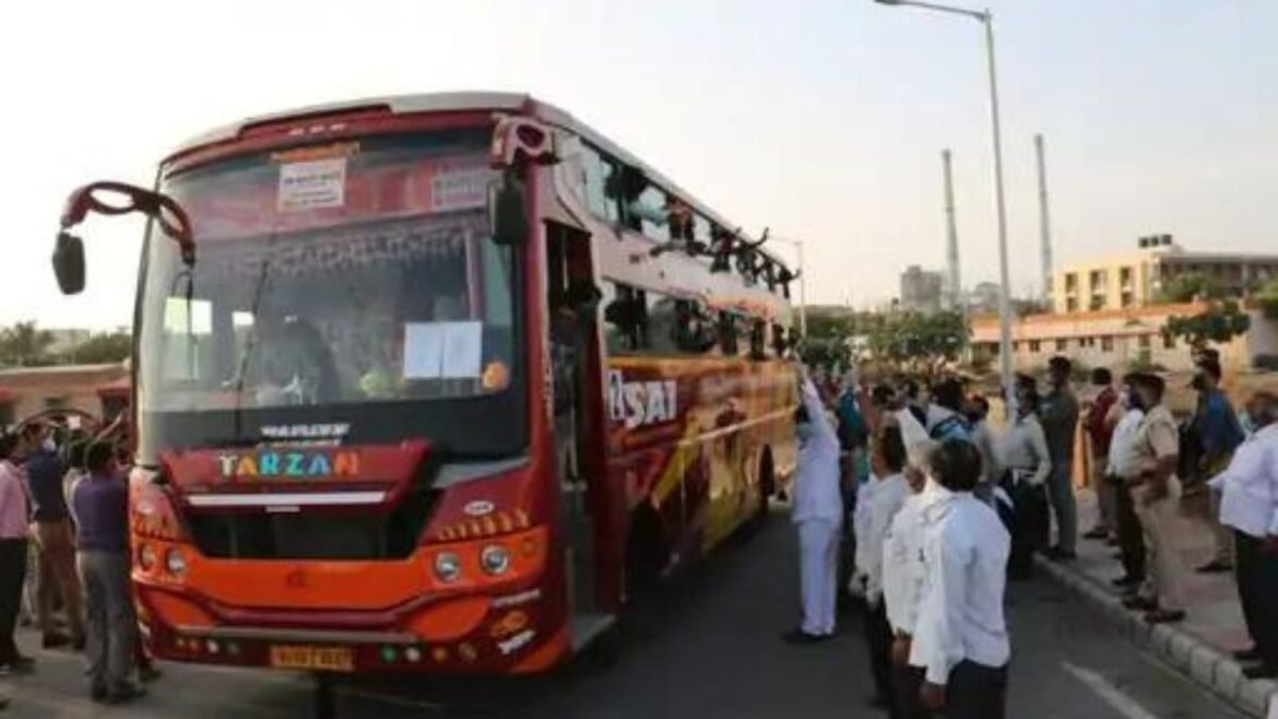 Gujarat : Luxury Bus Owners Reduce 20% Diwali Fares Amidst Minister’s Caution