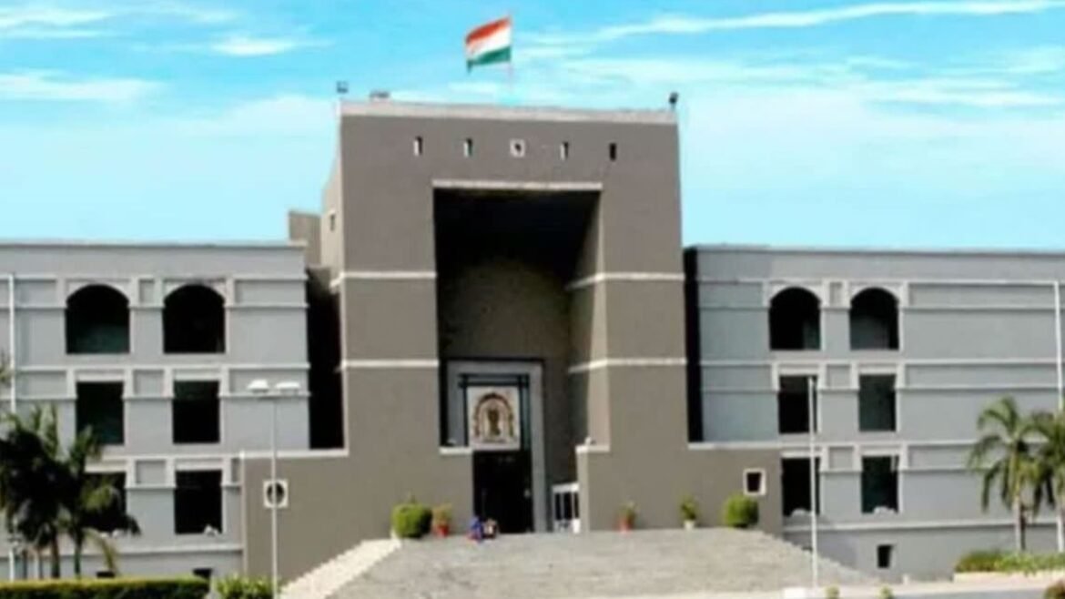 Gujarat High Court Ultimatum to Income Tax Officers: Public Apology or Face Action