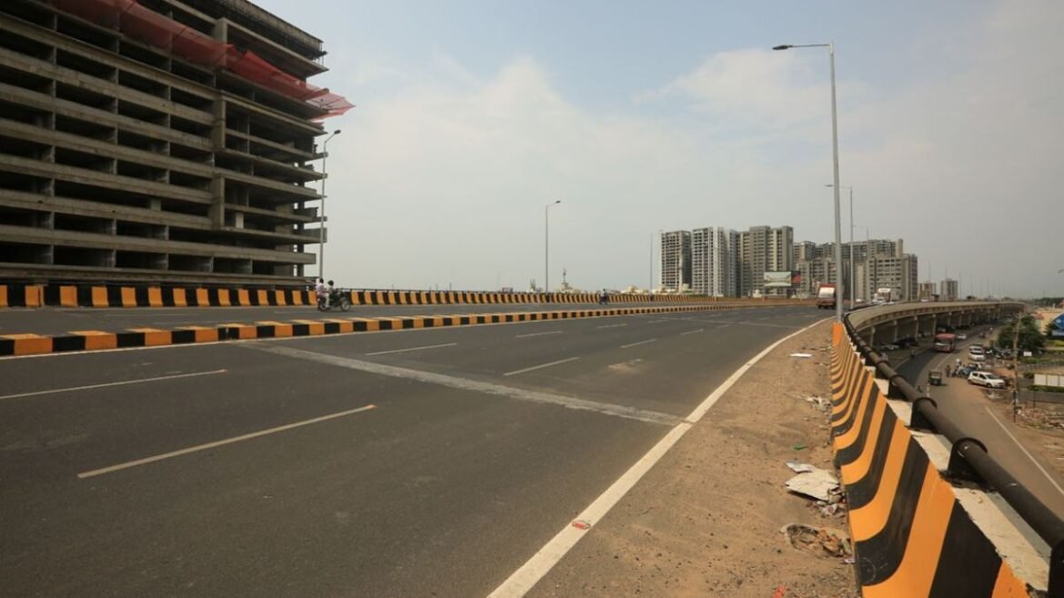 Gujarat : Sardar Patel Ring Road Set for Six-Lane Transformation